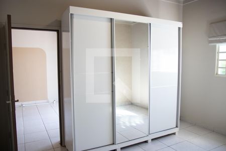 Suíte de casa para alugar com 4 quartos, 180m² em Setor Central, Goiânia