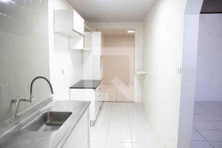Casa para alugar com 180m², 4 quartos e 2 vagas Casa para alugar com 180m², 4 quartos e 2 vagasCozinha