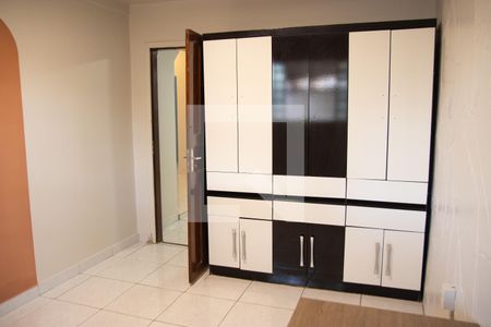 Casa para alugar com 180m², 4 quartos e 2 vagas Casa para alugar com 180m², 4 quartos e 2 vagasQuarto 02