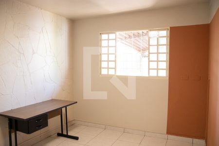 Casa para alugar com 180m², 4 quartos e 2 vagas Casa para alugar com 180m², 4 quartos e 2 vagasQuarto 02