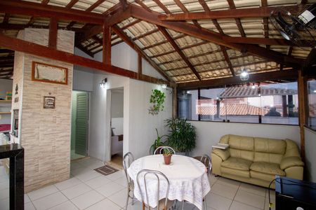 Apartamento à venda com 135m², 3 quartos e 2 vagasCobertura
