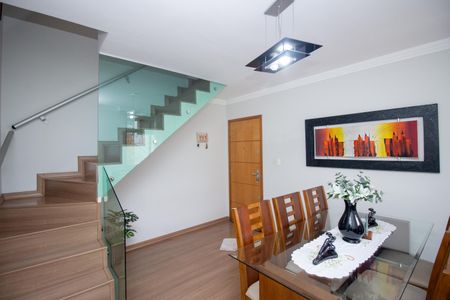 Sala  de apartamento à venda com 3 quartos, 135m² em Centro, Contagem