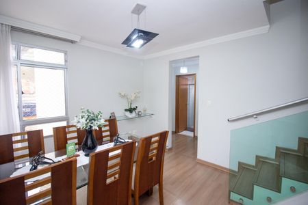 Sala  de apartamento à venda com 3 quartos, 135m² em Centro, Contagem