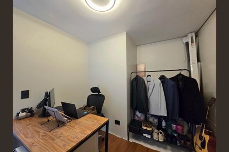 Apartamento à venda com 70m², 2 quartos e 1 vagaEscritório