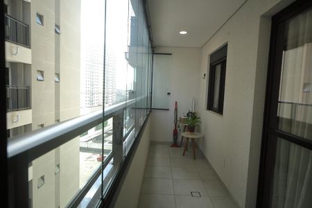 Apartamento à venda com 55m², 2 quartos e 1 vagaVaranda da sala 