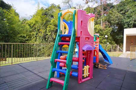 Apartamento à venda com 46m², 2 quartos e 1 vaga Apartamento à venda com 46m², 2 quartos e 1 vagaÁrea comum - Playground