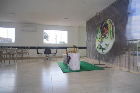 Apartamento à venda com 46m², 2 quartos e 1 vaga Apartamento à venda com 46m², 2 quartos e 1 vagaÁrea comum - Salão de festas