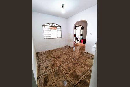 Casa à venda com 4 quartos, 200m² em Jardim Caravelas, Goiânia