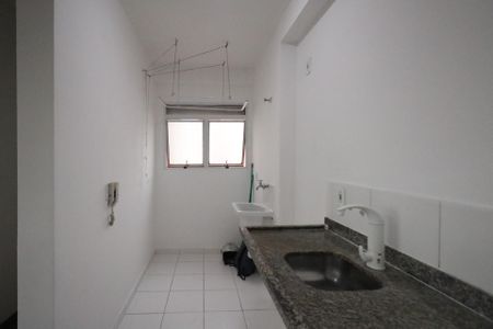 Apartamento à venda com 43m², 2 quartos e 1 vaga Apartamento à venda com 43m², 2 quartos e 1 vagaCozinha e Área de Serviço
