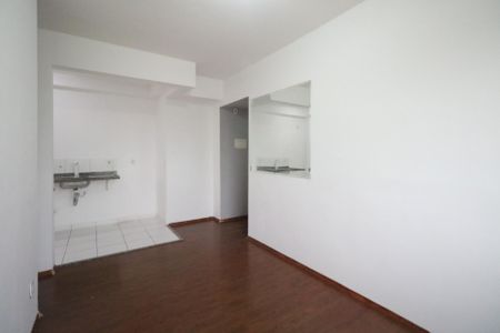 Sala de apartamento para alugar com 2 quartos, 43m² em Canhema, Diadema