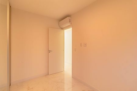 Apartamento à venda com 83m², 2 quartos e 1 vaga