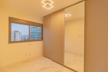 Apartamento à venda com 83m², 2 quartos e 1 vaga
