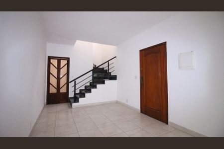 Casa à venda com 2 quartos, 220m² em Quinta da Paineira, São Paulo