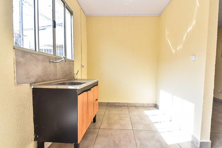 Cozinha de casa para alugar com 1 quarto, 35m² em Vila São José, São Paulo