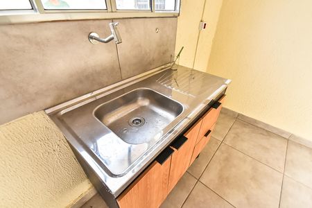 Cozinha de casa para alugar com 1 quarto, 35m² em Vila São José, São Paulo