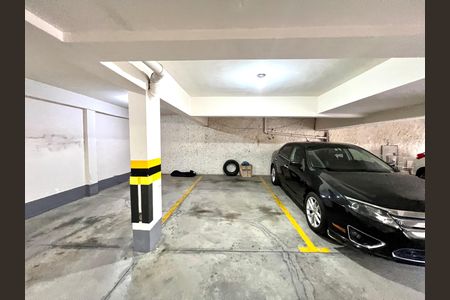 Apartamento à venda com 130m², 3 quartos e 1 vaga Apartamento à venda com 130m², 3 quartos e 1 vagaGaragem