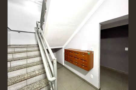 Apartamento à venda com 130m², 3 quartos e 1 vaga Apartamento à venda com 130m², 3 quartos e 1 vagaHall social