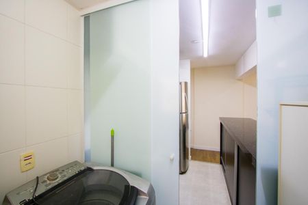Apartamento à venda com 70m², 2 quartos e 1 vaga Apartamento à venda com 70m², 2 quartos e 1 vagaÁrea de serviço