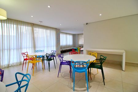 Apartamento à venda com 70m², 2 quartos e 1 vagaÁrea comum