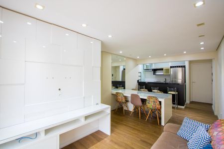 Apartamento à venda com 70m², 2 quartos e 1 vaga Apartamento à venda com 70m², 2 quartos e 1 vagaSala