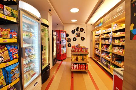 Apartamento à venda com 70m², 2 quartos e 1 vagaÁrea comum - Mini Mercado