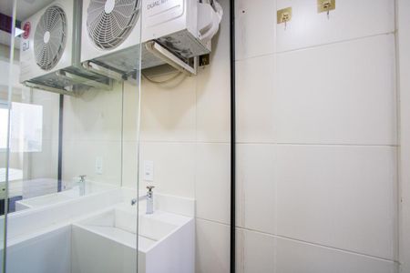 Apartamento à venda com 70m², 2 quartos e 1 vaga Apartamento à venda com 70m², 2 quartos e 1 vagaBanheiro do quarto 1