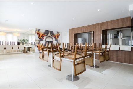 Apartamento à venda com 70m², 2 quartos e 1 vaga Apartamento à venda com 70m², 2 quartos e 1 vagaÁrea comum - Salão de festas