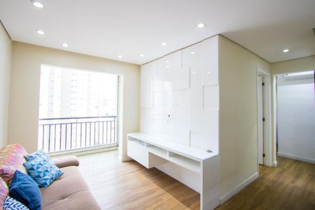 Apartamento à venda com 70m², 2 quartos e 1 vaga Apartamento à venda com 70m², 2 quartos e 1 vagaSala