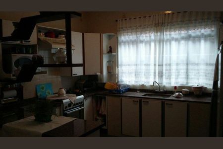 Casa à venda com 3 quartos, 160m² em Jardim Guanhembu, São Paulo
