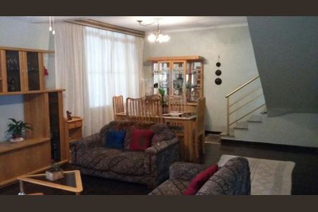 Casa à venda com 3 quartos, 160m² em Jardim Guanhembu, São Paulo