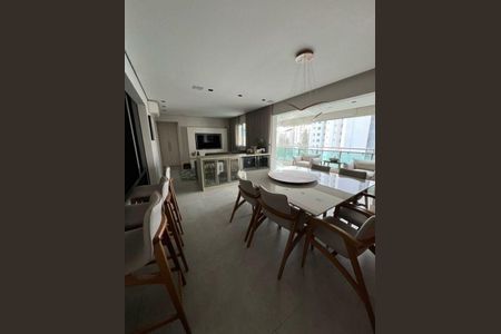 Apartamento para alugar com 119m², 2 quartos e 2 vagas