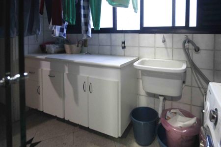 Apartamento à venda com 92m², 2 quartos e 2 vagasÁrea de Serviço