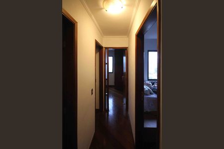 Apartamento à venda com 92m², 2 quartos e 2 vagasCorredor