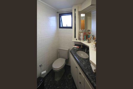 Apartamento à venda com 92m², 2 quartos e 2 vagasBanheiro da suite