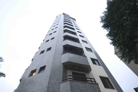 Apartamento à venda com 92m², 2 quartos e 2 vagasFachada