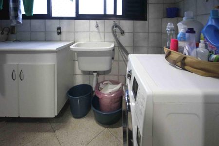 Apartamento à venda com 92m², 2 quartos e 2 vagasÁrea de Serviço
