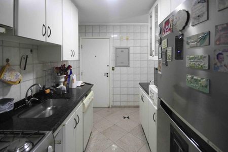Apartamento à venda com 92m², 2 quartos e 2 vagasCozinha