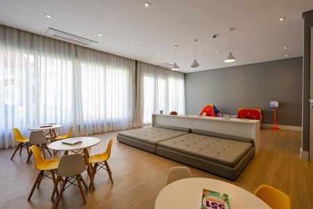 Studio para alugar com 22m², 1 quarto e sem vaga Studio para alugar com 22m², 1 quarto e sem vagaÁrea comum - Brinquedoteca