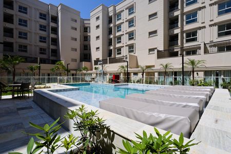 Studio para alugar com 22m², 1 quarto e sem vaga Studio para alugar com 22m², 1 quarto e sem vagaÁrea comum - Piscina