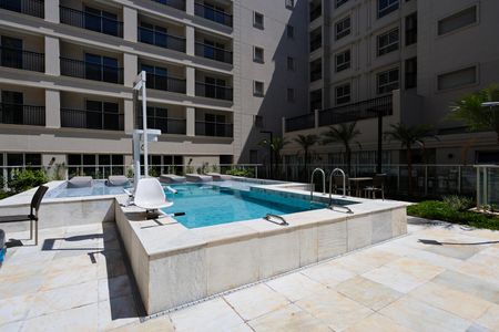 Studio para alugar com 22m², 1 quarto e sem vaga Studio para alugar com 22m², 1 quarto e sem vagaÁrea comum - Piscina