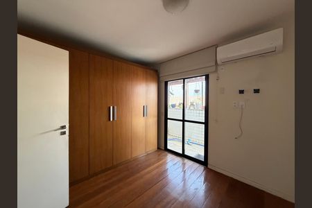 Apartamento à venda com 146m², 3 quartos e 2 vagas Apartamento à venda com 146m², 3 quartos e 2 vagasQuarto 2