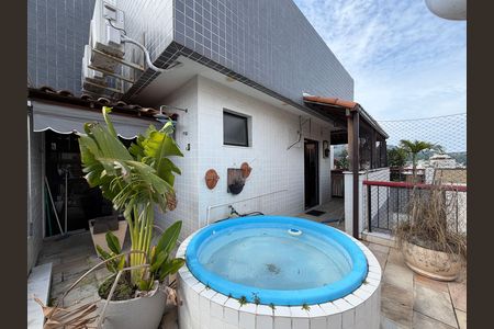 Apartamento à venda com 146m², 3 quartos e 2 vagas Apartamento à venda com 146m², 3 quartos e 2 vagasTerraço