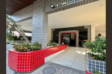 Apartamento à venda com 146m², 3 quartos e 2 vagas Apartamento à venda com 146m², 3 quartos e 2 vagasEntrada