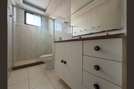 Apartamento à venda com 146m², 3 quartos e 2 vagas Apartamento à venda com 146m², 3 quartos e 2 vagasBanheiro da suíte