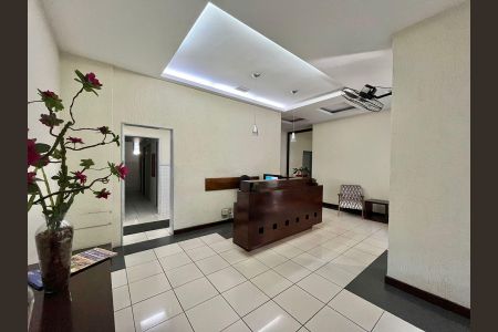Apartamento à venda com 146m², 3 quartos e 2 vagas Apartamento à venda com 146m², 3 quartos e 2 vagasHall