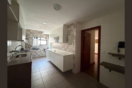 Apartamento à venda com 146m², 3 quartos e 2 vagas Apartamento à venda com 146m², 3 quartos e 2 vagasCozinha