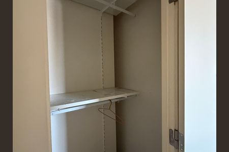 Apartamento à venda com 146m², 3 quartos e 2 vagas Apartamento à venda com 146m², 3 quartos e 2 vagasSuíte - Armário