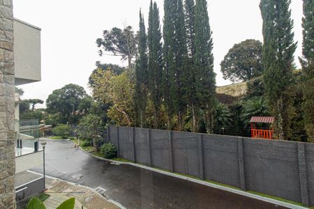 Casa de condomínio à venda com 248m², 3 quartos e 3 vagasVista do Quarto 2 Suíte 2