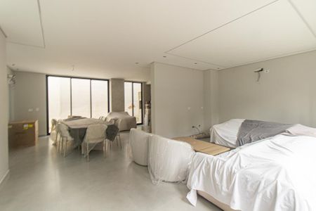 Casa de condomínio à venda com 248m², 3 quartos e 3 vagasSala