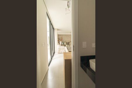 Casa de condomínio à venda com 248m², 3 quartos e 3 vagasLavabo